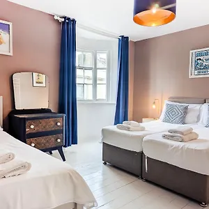 Apartment Mucky Duck House - Central- By Lets, Brighton